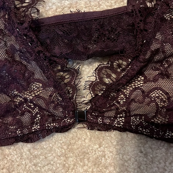 Me to We lace bralette with front snap - Picture 6 of 7